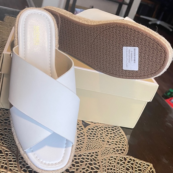 MICHAEL KORS Slip On Leather Espadrille Shoes - Picture 2 of 3